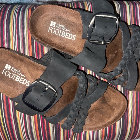 White mountain nwot! black side 8 slide buckle sandals - Picture 8 of 8